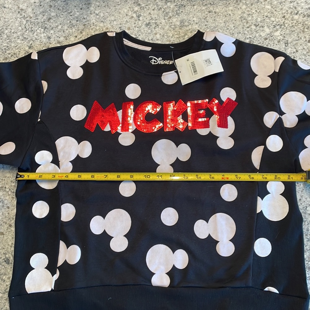 Disney Mickey Mouse Ears Logo sweatshirt. In great condition, size XL - Picture 7 of 10